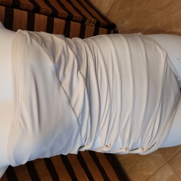 Carmen Marc Volvo swimsuit - Picture 3 of 5